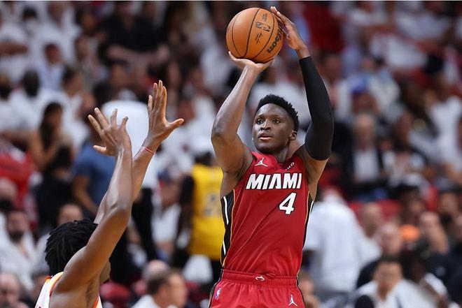 KAIYUN体育-风云突变萨克拉门托国王集结日官宣签约，欧联版图或变，球迷炸锅，控场能力受关注(萨克拉门托国王)