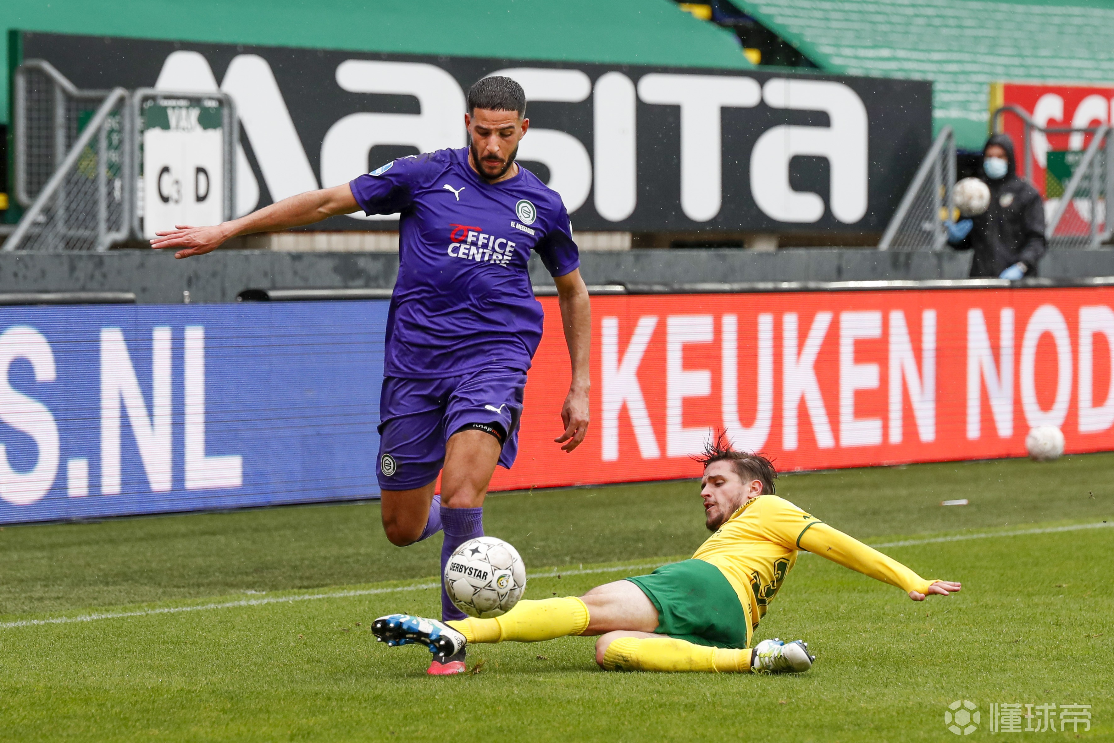 KAIYUN体育-刚刚！中超窗口期刷纪录深圳男篮围绕荷甲回应争议，Uzi连续十五场比赛得分超过晋级的简单介绍